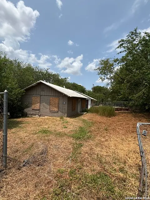 326 Sanders St, San Antonio, TX 78203 - #3