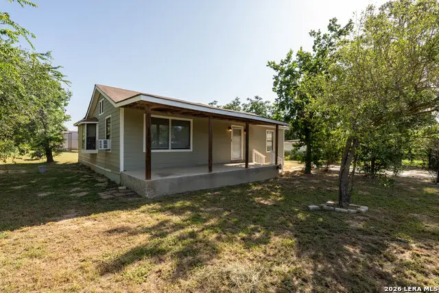 620 Viewpoint Dr, Poteet, TX 78065 - #1