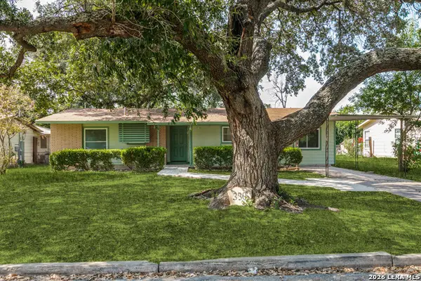 330 Brettonwood Dr., San Antonio, TX 78218