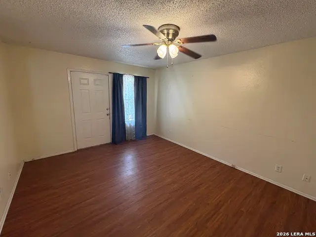 2110 21st, Hondo, TX 78861 - #3