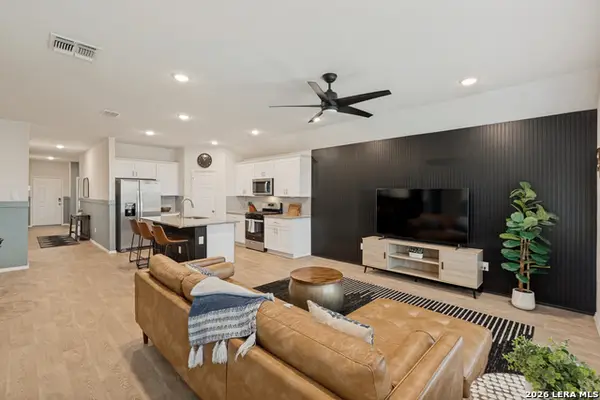 438 Kayden Pt, New Braunfels, TX 78130