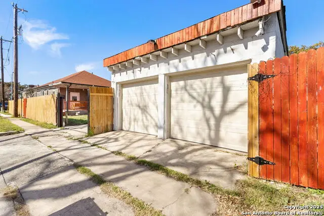 333 Florida St, San Antonio, TX 78210 - #2