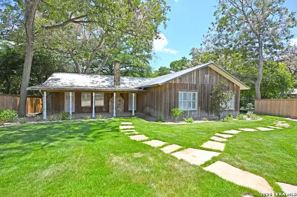 2221 Gruene Rd, New Braunfels, TX 78130