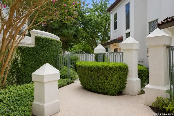 208 Grandview #UNIT 5, Alamo Heights, TX 78209