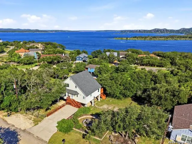 450 Stagecoach Dr, Canyon Lake, TX 78133 - #1