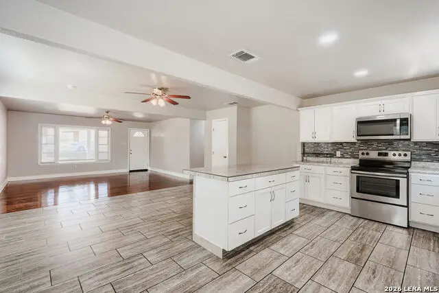 1211 N Bishop St, San Marcos, TX 78666 - #3