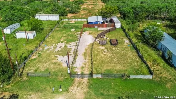 1114 Hough, Adkins, TX 78101