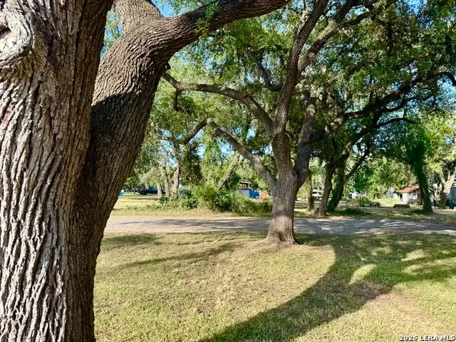 170 White, Beeville, TX 78102 - #3
