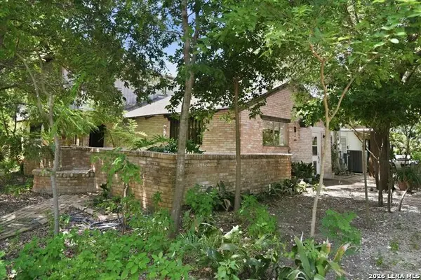 1447 S Main St, Ingleside, TX 78362