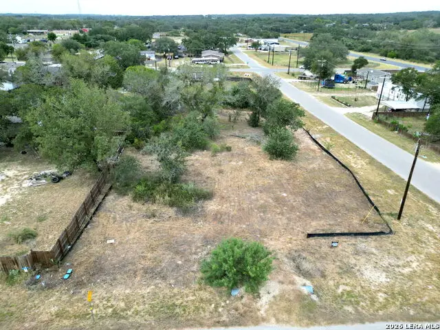 100 Villa Ridge, Poteet, TX 78065 - #1