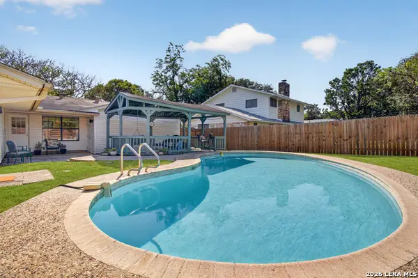 110 Cortes, Universal City, TX 78148