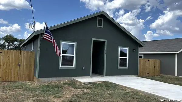 806 E 6th St., Nixon, TX 78140