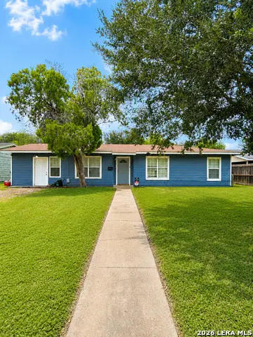 1015 E Randall, Beeville, TX 78102 - #1