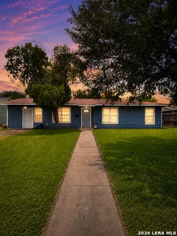 1015 E Randall, Beeville, TX 78102 - #2