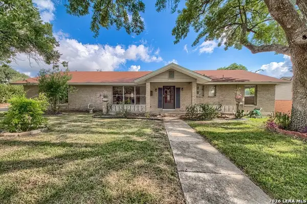111 Shadywood Ln, San Antonio, TX 78216
