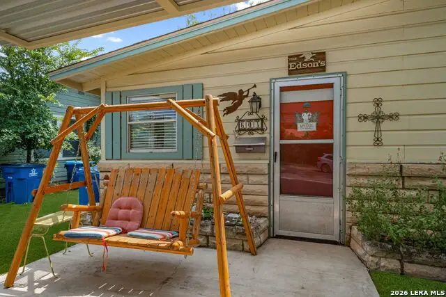 603 Leland St, Kerrville, TX 78028 - #3