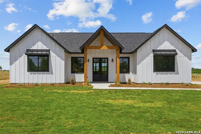 125 Syrah St, La Vernia, TX 78121 - #1