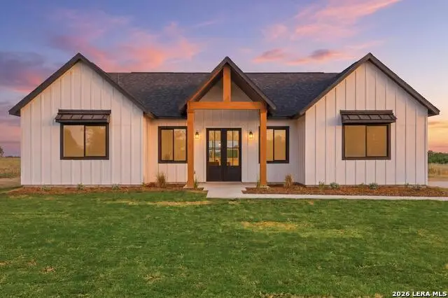 125 Syrah St, La Vernia, TX 78121 - #2
