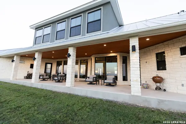 457 Branch Rd, Seguin, TX 78155
