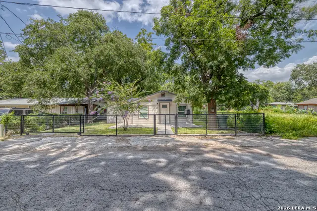 422 Apolonio St., Uvalde, TX 78801 - #3
