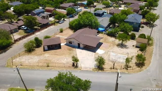 3294 Fresno Loop, Eagle Pass, TX 78852 - #3