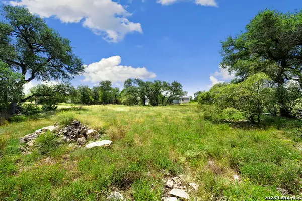 1772 Demi John Bend, Canyon Lake, TX 78133