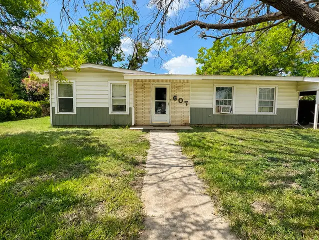 607 Conway Dr, San Marcos, TX 78666 - #2