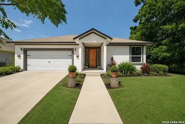 210 Tahitian Dr, Bastrop, TX 78602