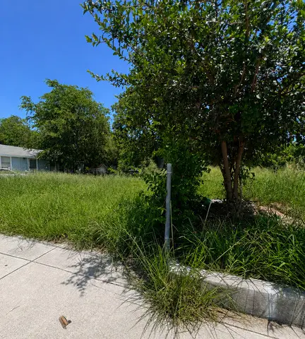 1535 Flanders Ave, San Antonio, TX 78211 - #2