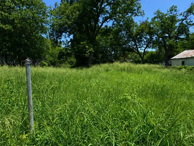 1535 Flanders Ave, San Antonio, TX 78211 - #3