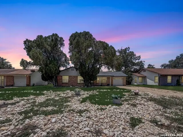 209 Scott Ave, Universal City, TX 78148 - #1