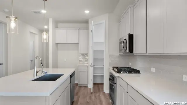 2537 High Ground, San Antonio, TX 78245 - #3