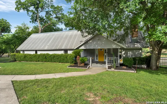 302 Shangrila Ln, New Braunfels, TX 78130 - #2