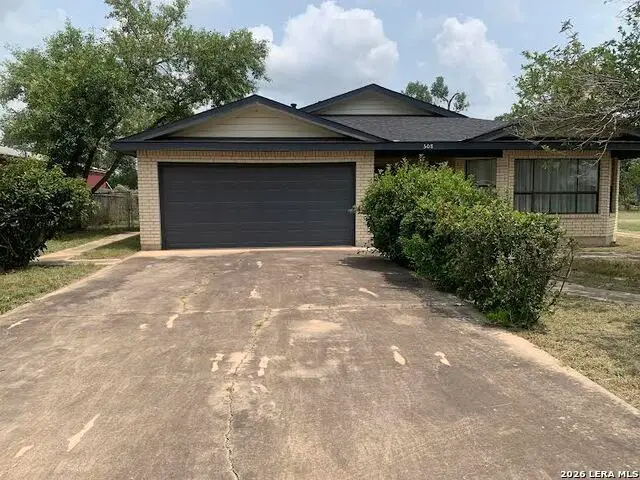 508 Crouch Ave, Devine, TX 78016 - #1