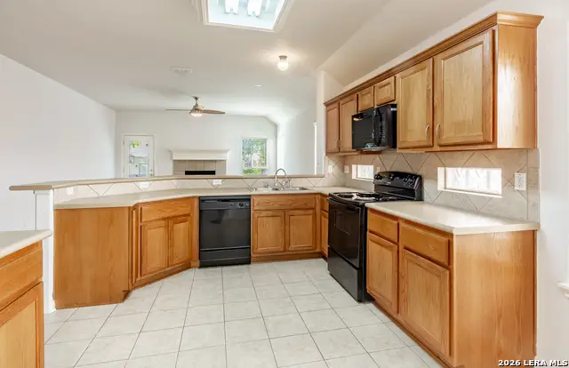 548 Thurber Dr, Schertz, TX 78154 - #2