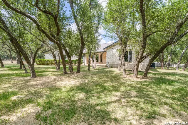 111 E Oak Estates Dr, San Antonio, TX 78260 - #2