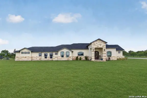 14315 Quesenberry Rd, Von Ormy, TX 78073