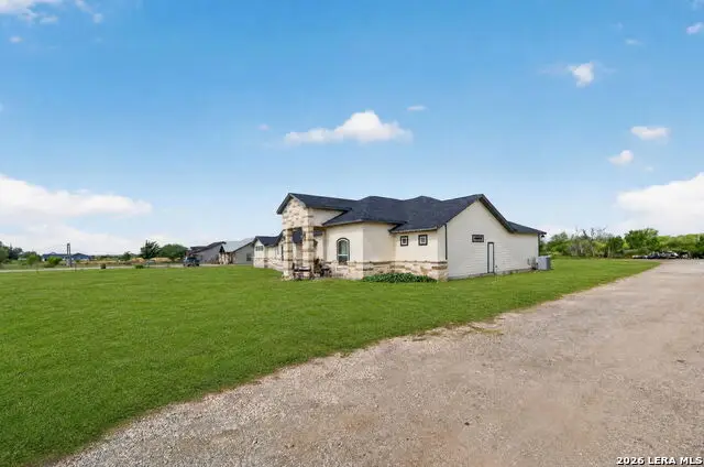 14315 Quesenberry Rd, Von Ormy, TX 78073 - #3