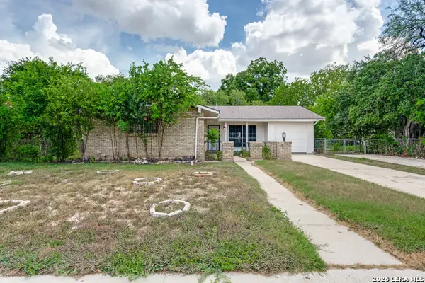 4414 Jamestown Dr, San Antonio, TX 78220