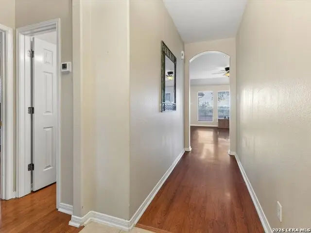 560 Ginsberg Dr, Schertz, TX 78154 - #2