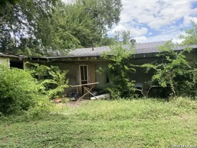 446 E Hart Ave, San Antonio, TX 78214 - #2
