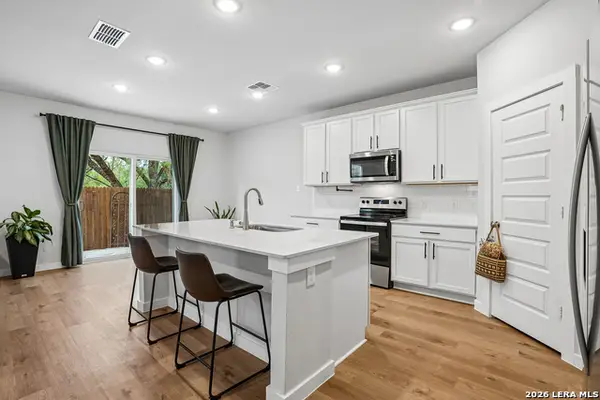 5935 W Hausman #UNIT 59, San Antonio, TX 78249