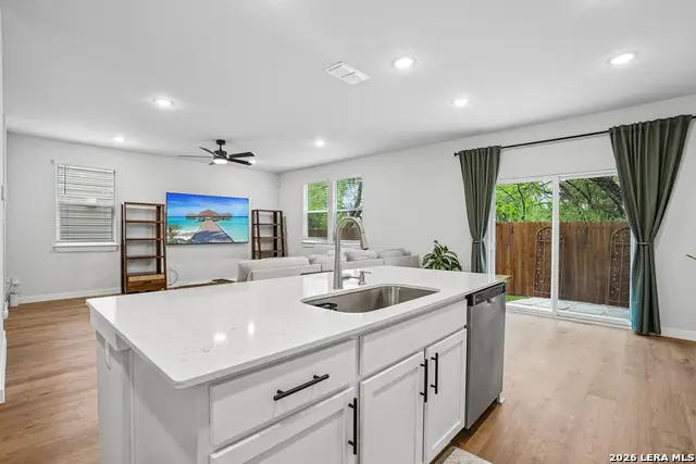 5935 W Hausman #UNIT 59, San Antonio, TX 78249 - #3
