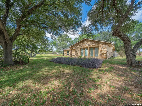 1935 E Fm 1518, St Hedwig, TX 78152
