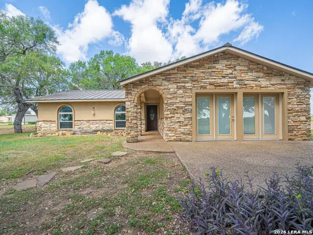 1935 E Fm 1518, Saint Hedwig, TX 78152 - #2