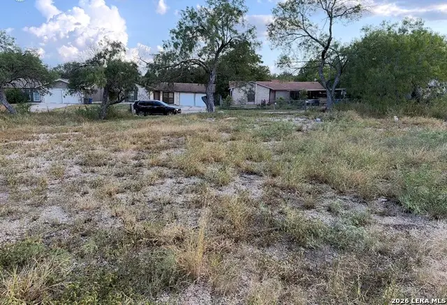 5927 Mariner St, San Antonio, TX 78242 - #3
