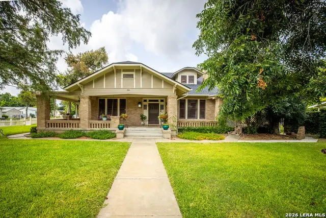 390 S Guenther Ave, New Braunfels, TX 78130 - #3