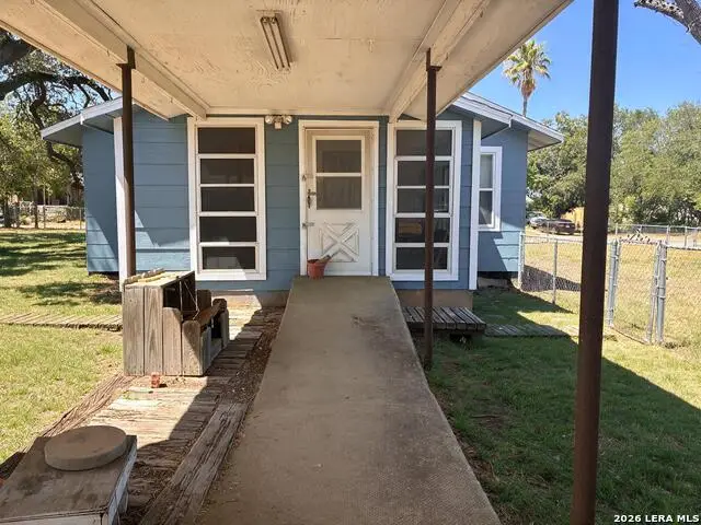 529 Avenue E, Poteet, TX 78065 - #3