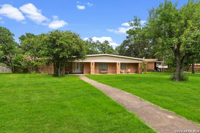 210 Kimberly Dr, Universal City, TX 78148 - #1
