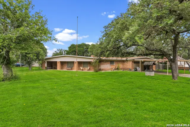 210 Kimberly Dr, Universal City, TX 78148 - #2